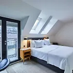 Luxurious 2 Bedroom Penthouse